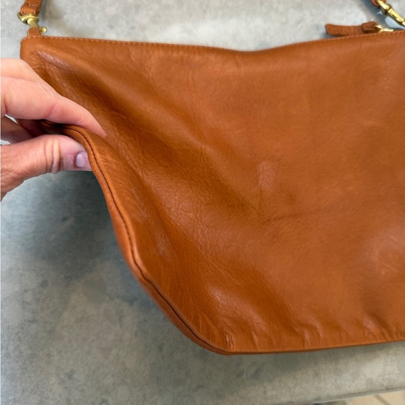 Clare V Single Sac Bretelle in Tan - Picture 7 of 10